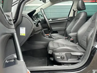 Volkswagen Golf - Thumbnail 11