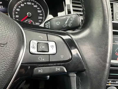 Volkswagen Golf - Thumbnail 20