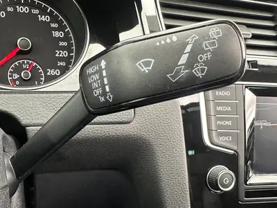 Volkswagen Golf - Thumbnail 22