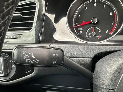 Volkswagen Golf - Thumbnail 23