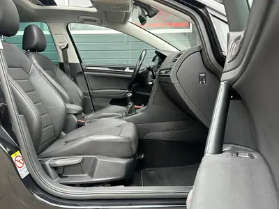 Volkswagen Golf - Thumbnail 10