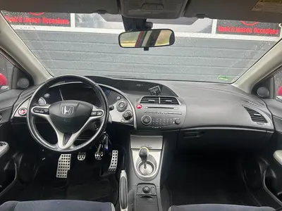 Honda Civic - Thumbnail 12