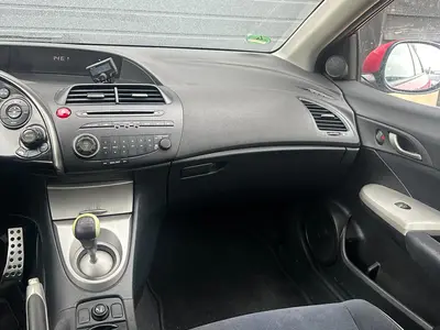 Honda Civic - Thumbnail 13