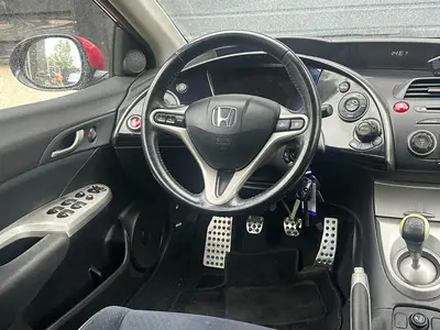 Honda Civic - Thumbnail 14