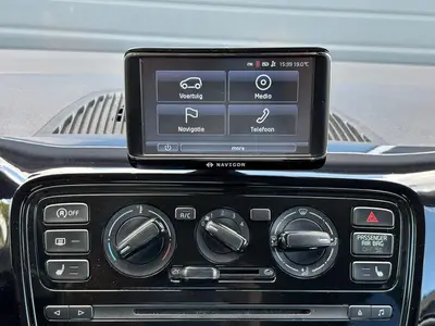 Volkswagen up! - Thumbnail 16