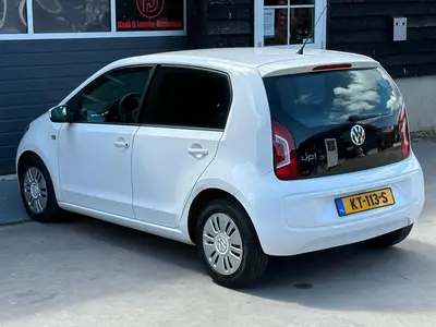 Volkswagen up! - Thumbnail 24
