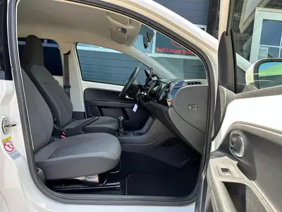 Volkswagen up! - Thumbnail 10