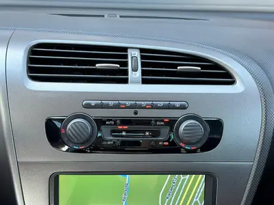 SEAT Leon - Thumbnail 16