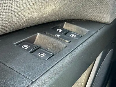 SEAT Leon - Thumbnail 25