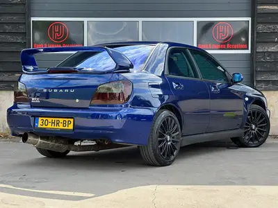Subaru Impreza - Thumbnail 4