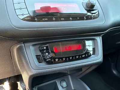 SEAT Ibiza - Thumbnail 17