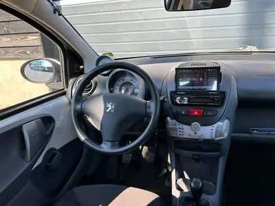 Peugeot 107 - Thumbnail 14