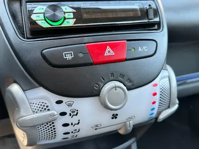 Peugeot 107 - Thumbnail 18