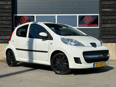 Peugeot 107 - Thumbnail 3