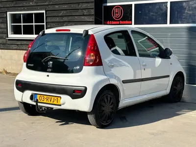 Peugeot 107 - Thumbnail 27