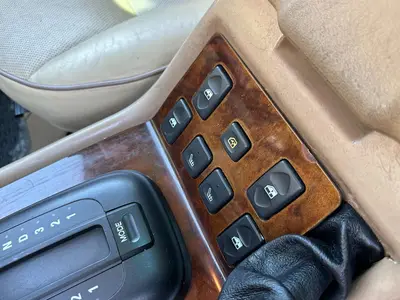 Land Rover Discovery - Thumbnail 21