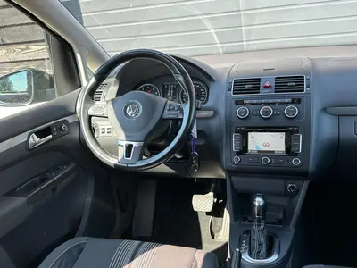 Volkswagen Touran - Thumbnail 14