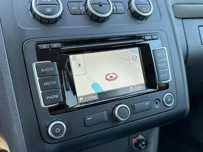 Volkswagen Touran - Thumbnail 17