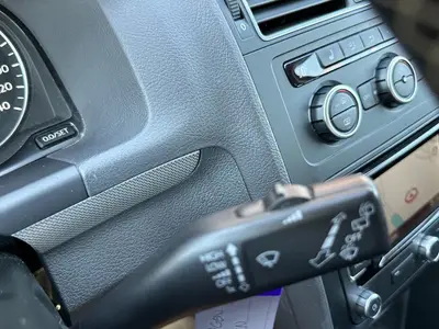 Volkswagen Touran - Thumbnail 22