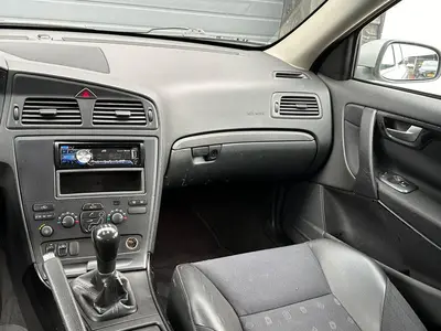 Volvo V70 - Thumbnail 13