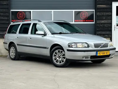 Volvo V70 - Thumbnail 3