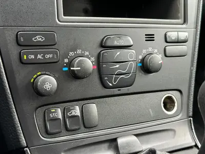 Volvo V70 - Thumbnail 23