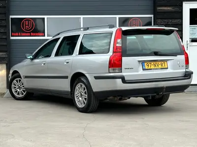 Volvo V70 - Thumbnail 4