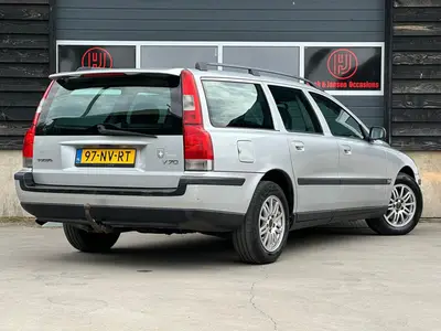 Volvo V70 - Thumbnail 5