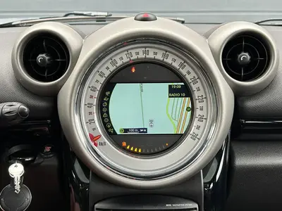 MINI Countryman - Thumbnail 23