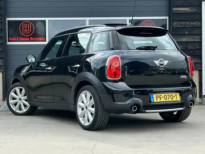 MINI Countryman - Thumbnail 4