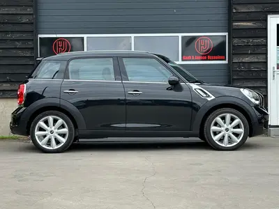 MINI Countryman - Thumbnail 6