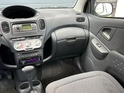 Toyota Yaris Verso - Thumbnail 13