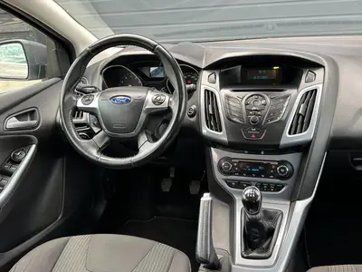 Ford Focus - Thumbnail 14