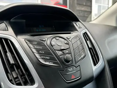 Ford Focus - Thumbnail 16