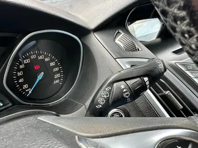 Ford Focus - Thumbnail 20