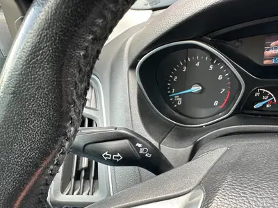 Ford Focus - Thumbnail 23
