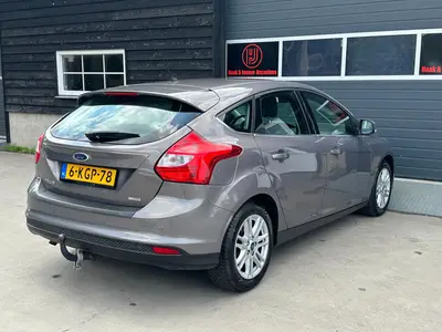 Ford Focus - Thumbnail 30