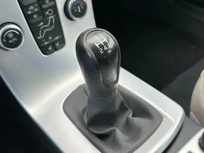 Volvo V50 - Thumbnail 19