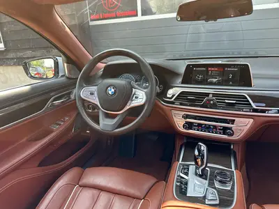 BMW 7 Serie - Thumbnail 15