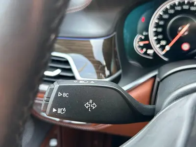 BMW 7 Serie - Thumbnail 27