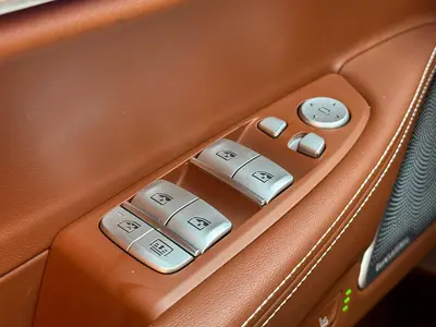 BMW 7 Serie - Thumbnail 29