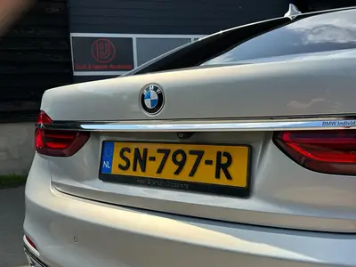 BMW 7 Serie - Thumbnail 41
