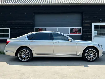 BMW 7 Serie - Thumbnail 9
