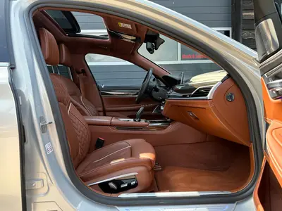 BMW 7 Serie - Thumbnail 10
