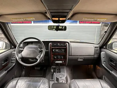 Jeep Cherokee - Thumbnail 12