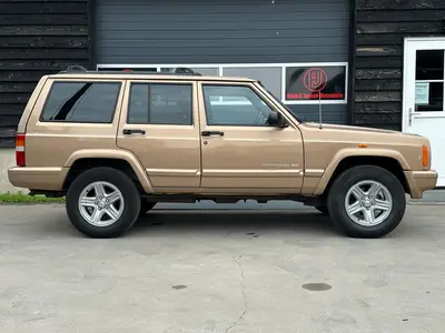 Jeep Cherokee - Thumbnail 6