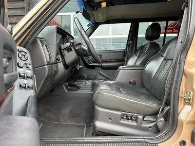 Jeep Cherokee - Thumbnail 10