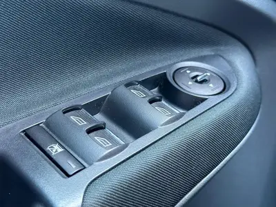 Ford C-MAX - Thumbnail 16