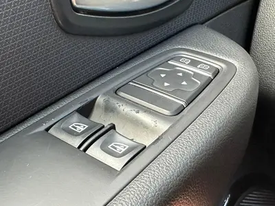 Renault Clio - Thumbnail 16