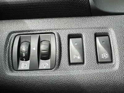 Renault Clio - Thumbnail 18